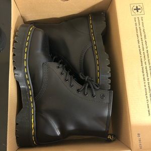 Dr. Martens 1460 Bex 8-Eye Boot